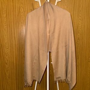 Tan Fringed Shawl Scarf #FallScarves